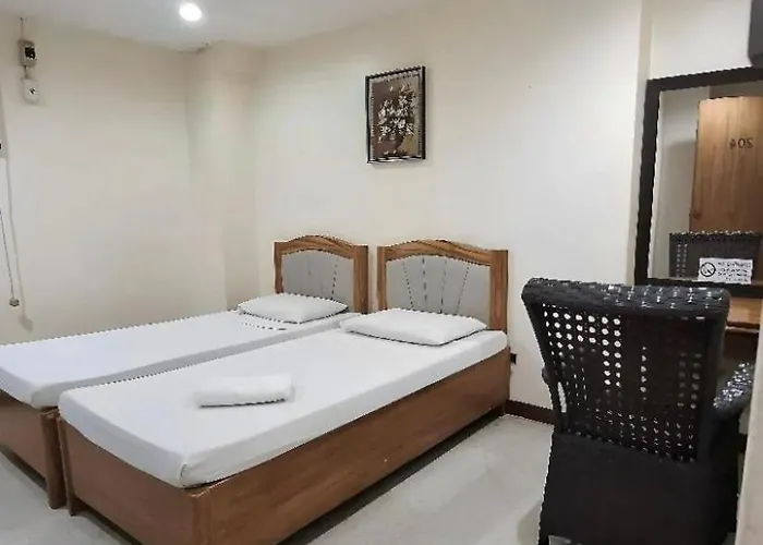 Hotel Mactan House 2*